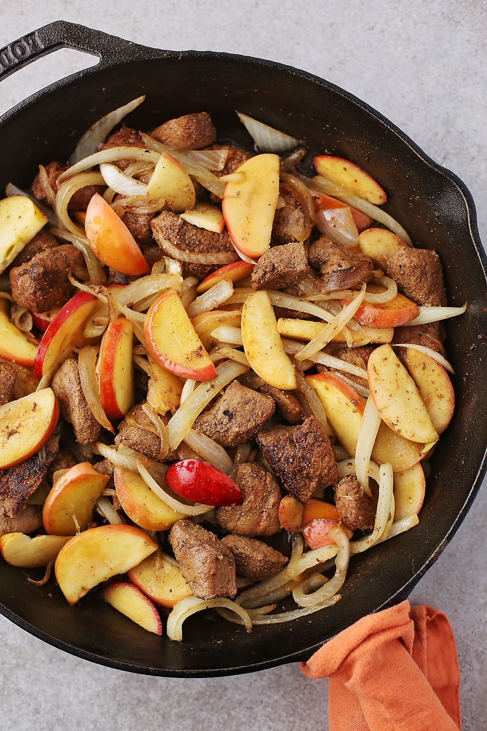 Fantastický recept na drůbeží játra s jablky na grilu
