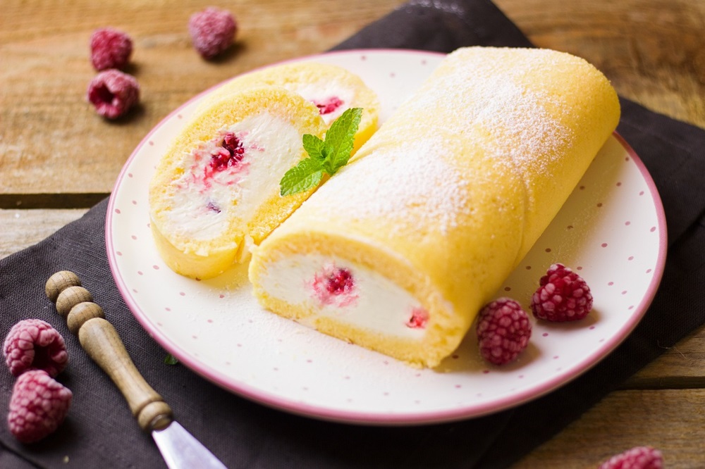 Perfektní roláda naplněná kiwi nebo jiným ovocem