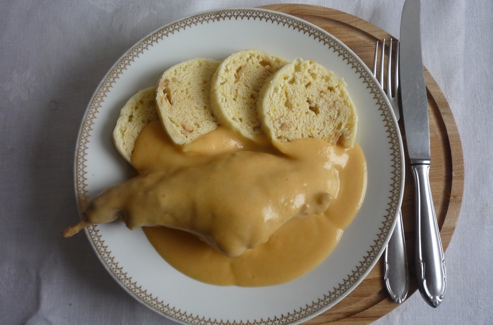 Vynikající králík pečený ve svíčkové omáčce