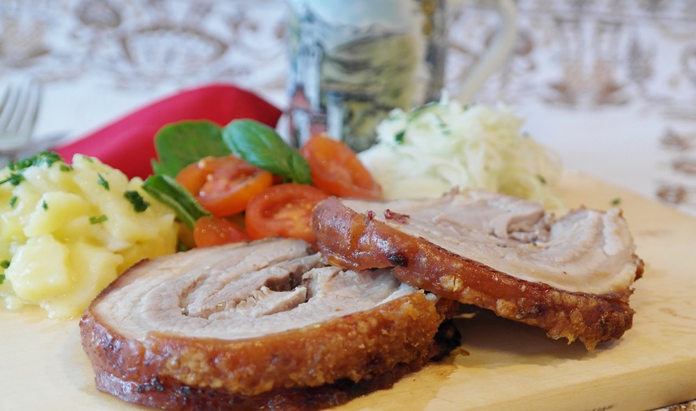 Lahodné vepřové rolky plněné slaninou a čedarem