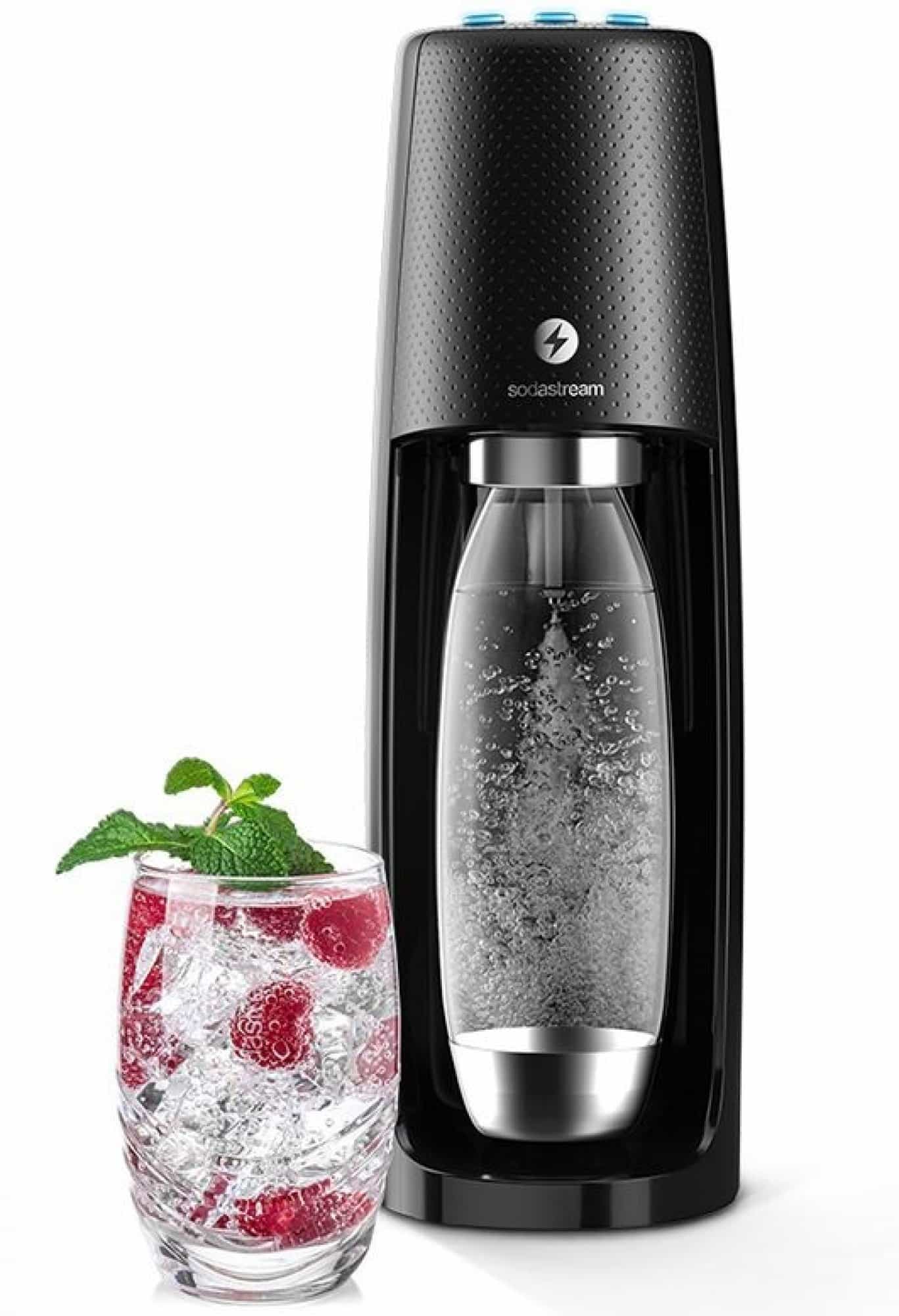 Výrobník perlivé vody černý od SodaStream.
